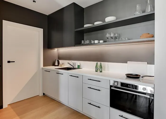 Luxury Aura 40 - 4 By Grand