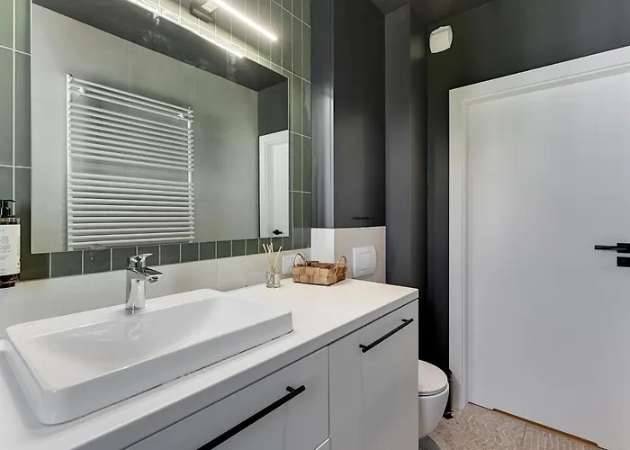 Luxury Aura 40 - 4 By Grand *